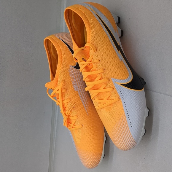 Nike Vapor 13 PRO FG Firm-Ground Soccer Cleat Mens AT7901-801 - Size 11.5 main image 9